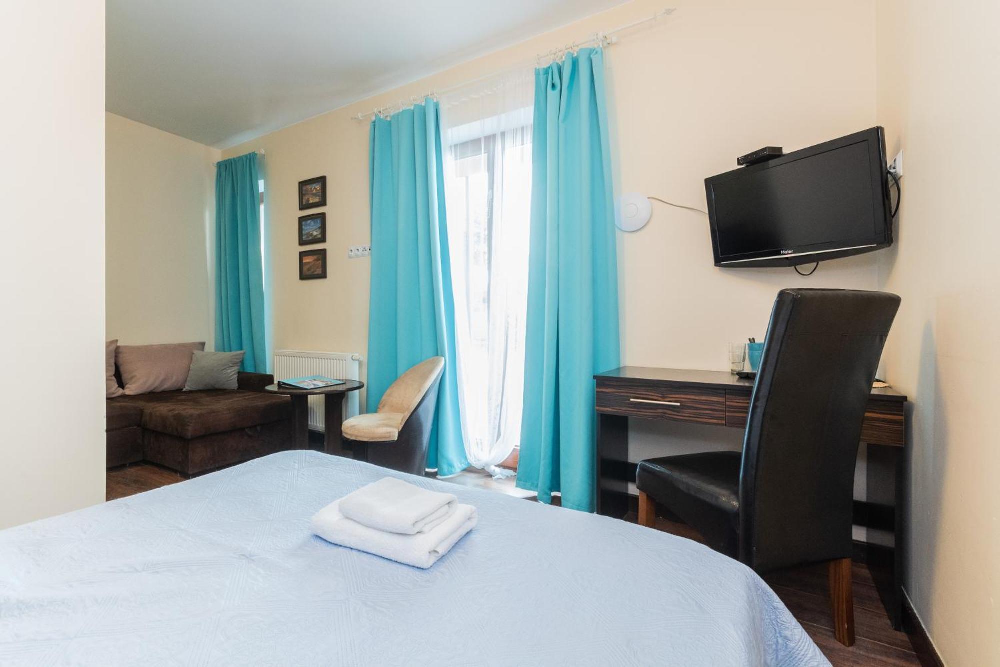 Sztutowo Lazurowy Dwor - Apartamenty Oraz Pokoje Z Basenem I Parkingiem מראה חיצוני תמונה