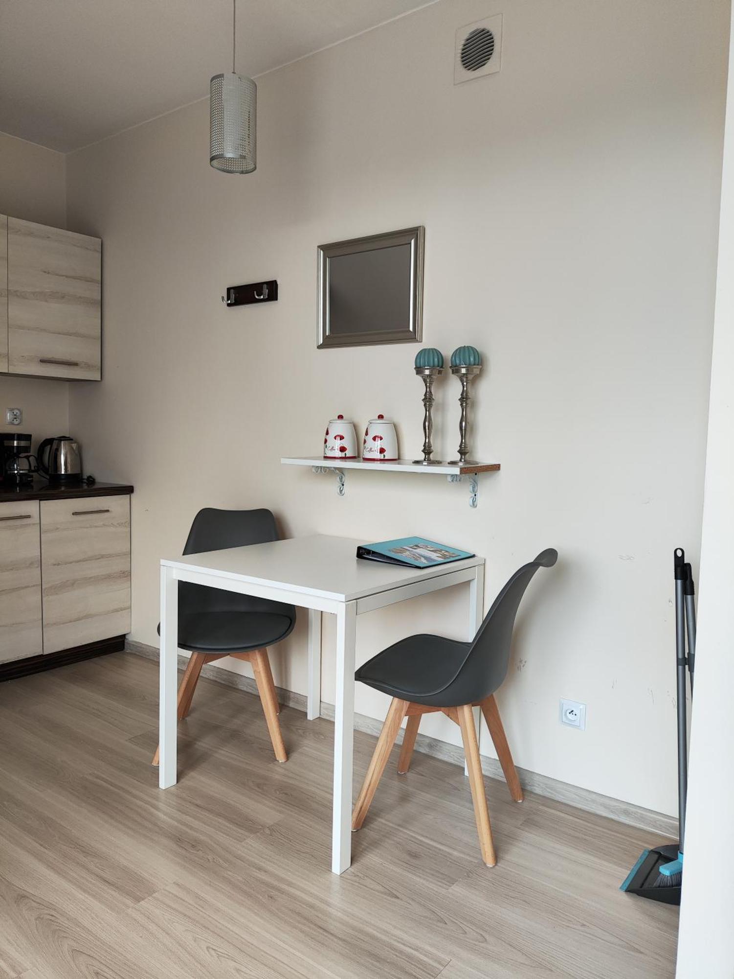Sztutowo Lazurowy Dwor - Apartamenty Oraz Pokoje Z Basenem I Parkingiem מראה חיצוני תמונה